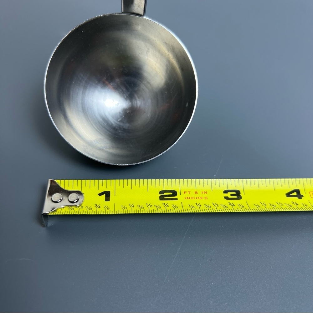 Vollrath 5862 Stainless Steel Ladle 2 Ounce Condiments Dressing - Picture 7 of 8